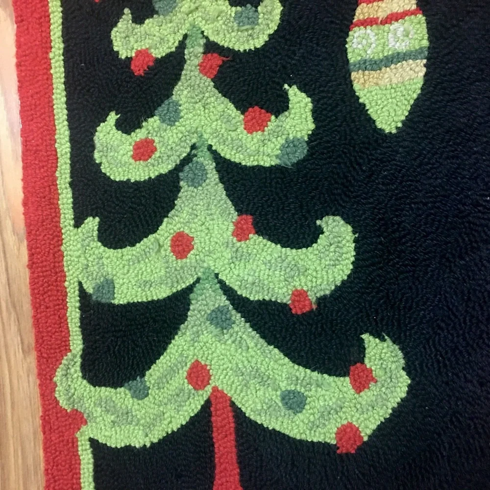 Vintage Hooked Wool Rug  Christmas Trees and Ornaments Holiday Decor 38